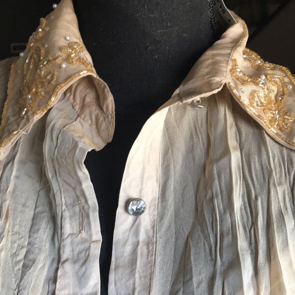 🚨B2G1 New L’ POGEE Tan Gold Jeweled Beaded Sheer Top with Built Under Tank B… - Picture 6 of 8